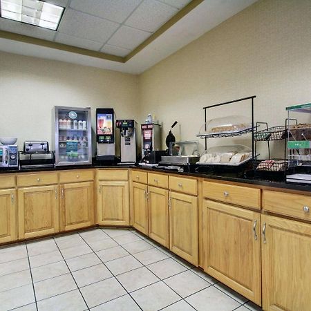 Columbia Inn & Suites Экстерьер фото
