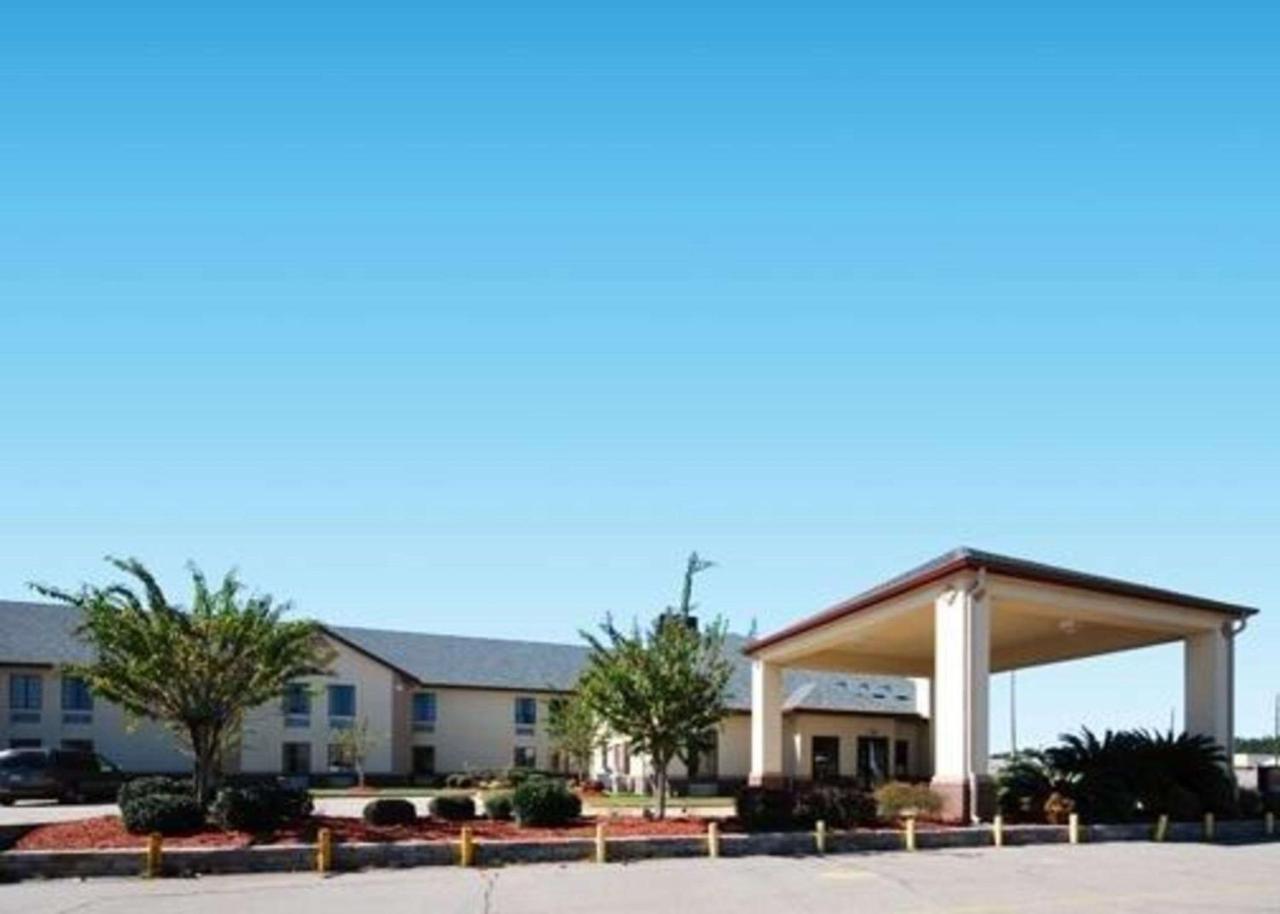 Columbia Inn & Suites Экстерьер фото